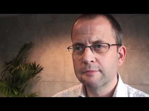  "La diferencia entre inteligencia de mercado, inteligencia de negocios e inteligencia estratégica".